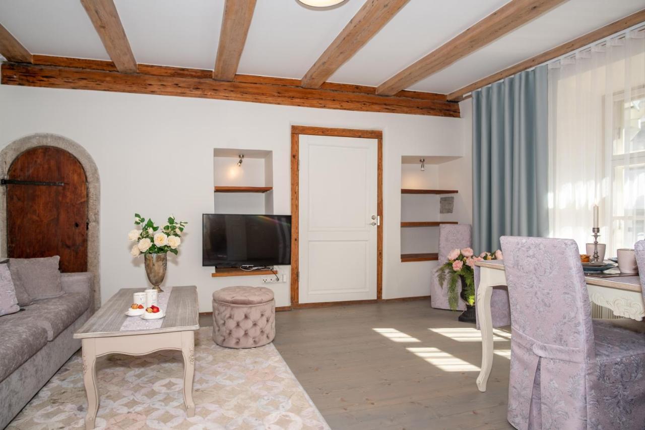 Rataskaevu Boutique - 7 Unique Apartments 탈린 외부 사진