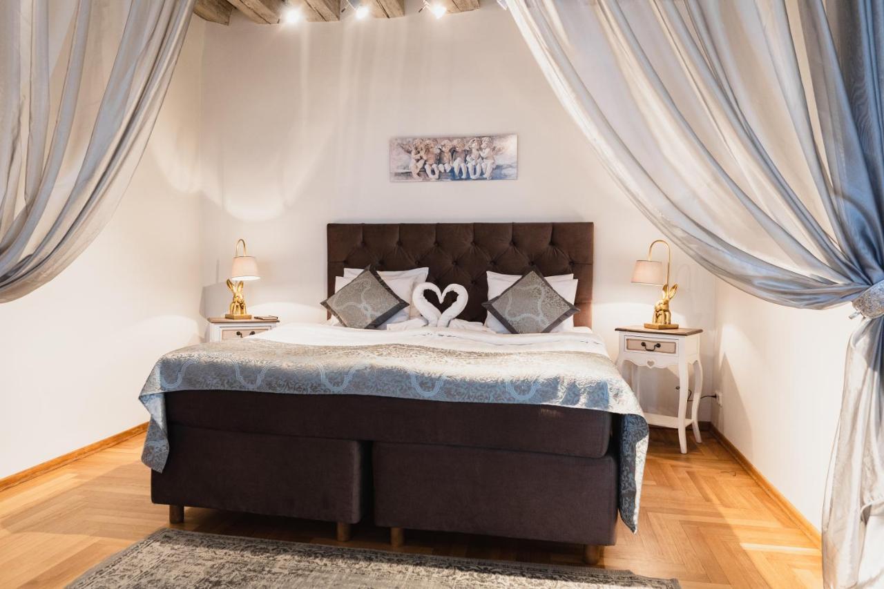 Rataskaevu Boutique - 7 Unique Apartments 탈린 외부 사진